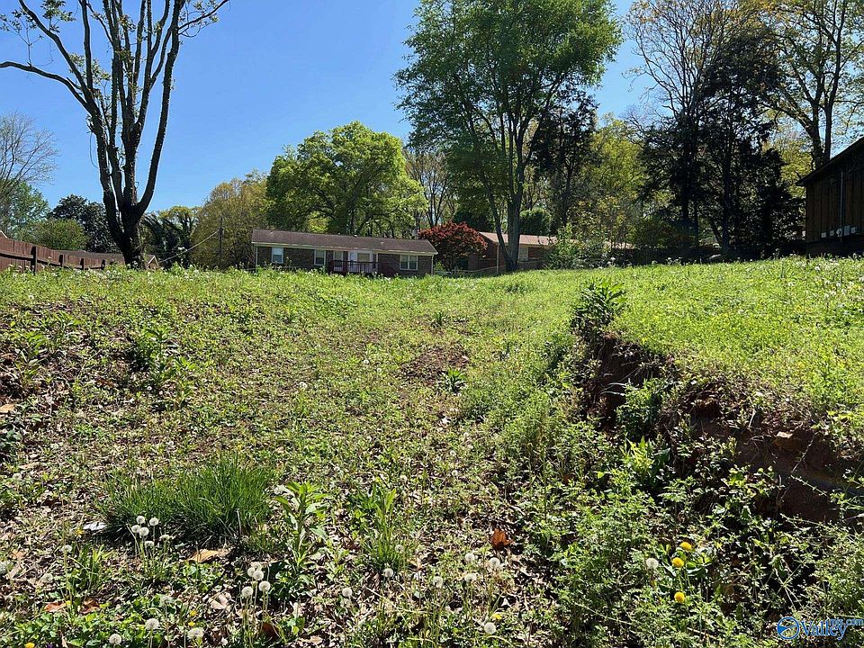 2nd image of 2803 Sparkman Dr NW