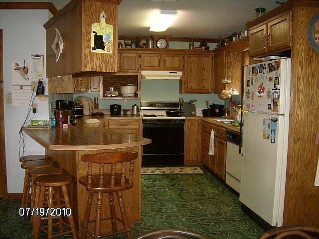 2nd image of 306 Old Highway 13