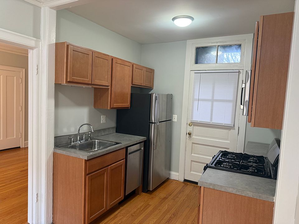 1st image of 422 S Taylor Ave APT 2B