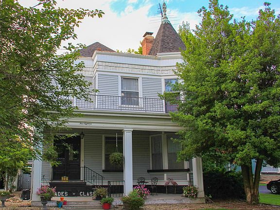 2nd image of 418 E Main St