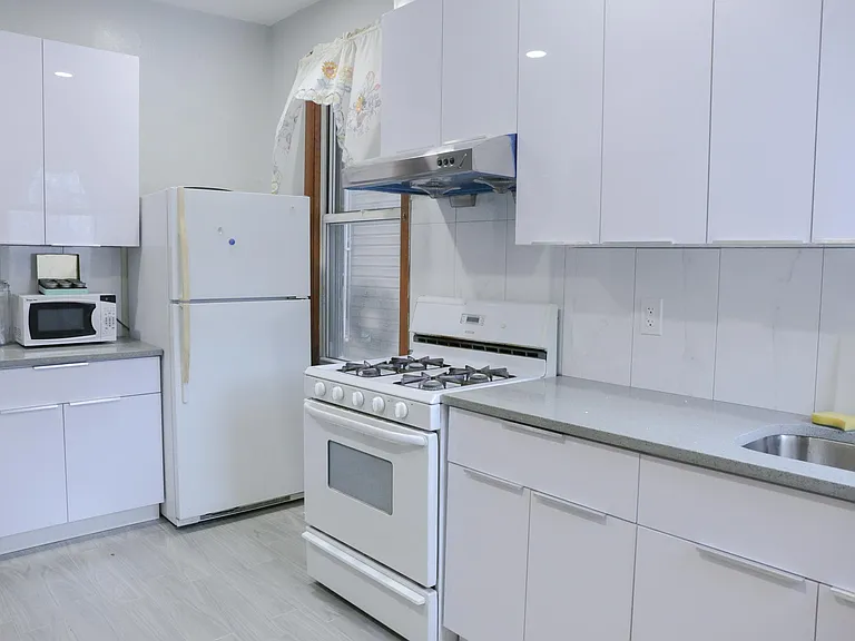 10 West St #1 — Photo 9