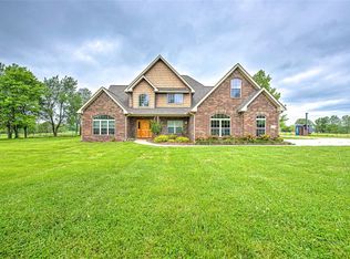 222 Spring Creek Rd, Lowell, AR 72745
