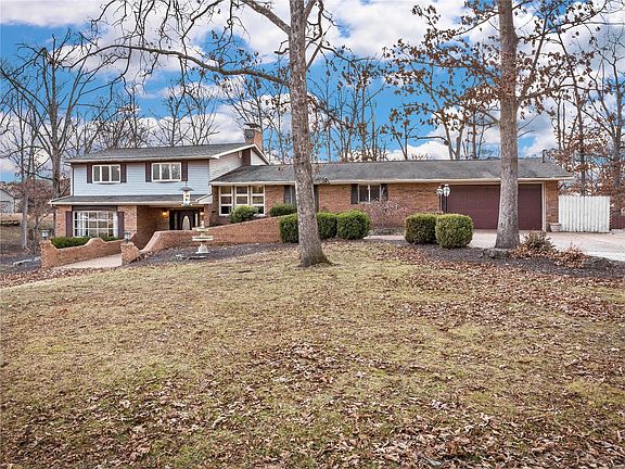 5th image of 9127 Lakewood Dr