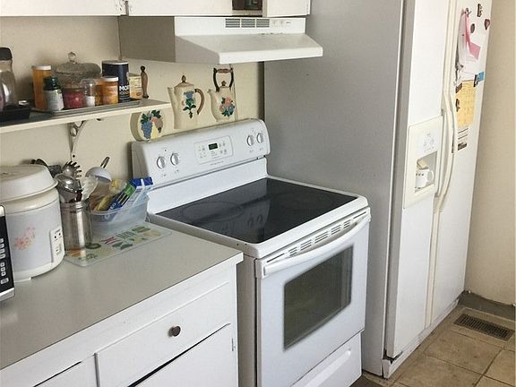 4th image of 1331 16th St NE