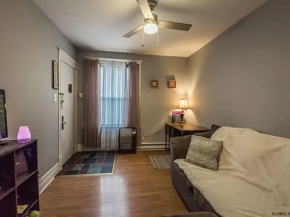 (undisclosed Address), Amsterdam, NY 12010