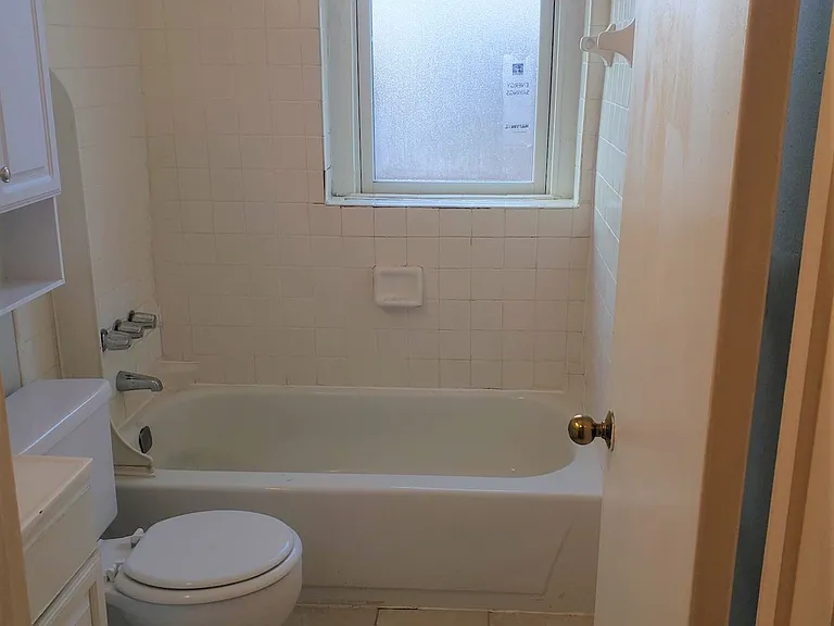 333 2nd St NE #1 — Photo 9