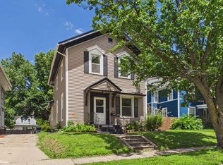 805 A Ave E, Oskaloosa, IA 52577