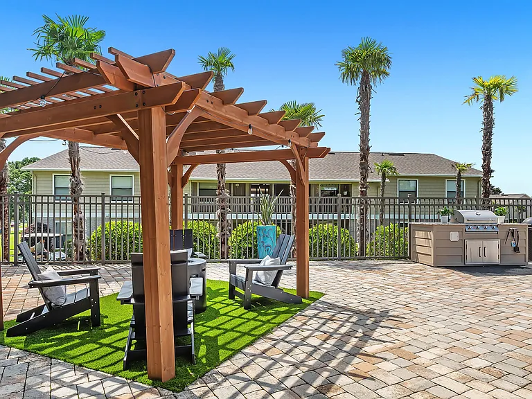 Relax in style as you enjoy the outdoor amenities around the pool including our sophisticated fire pit seating area and upscale outdoor kitchen.