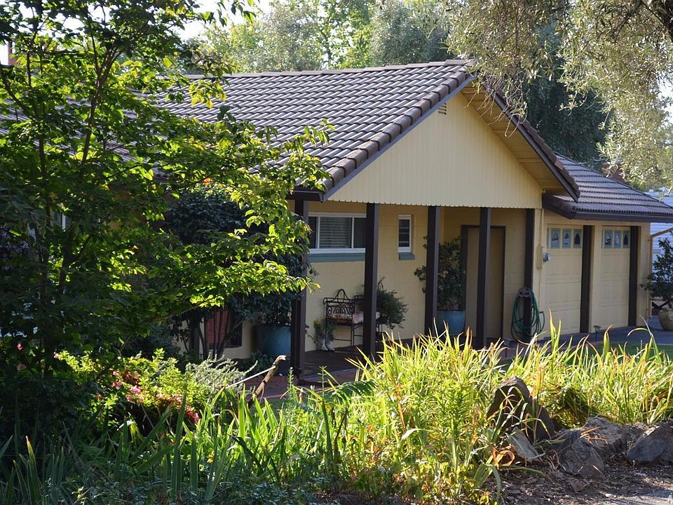 1st image of 216 Belmont Dr