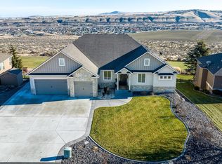 89927 Summit View Dr, Kennewick, WA 99338