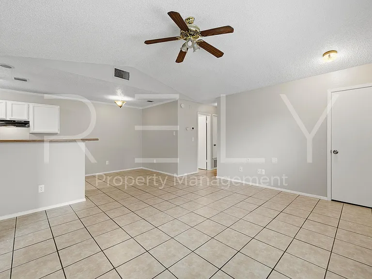 8001 W Gate Blvd #A — Photo 6
