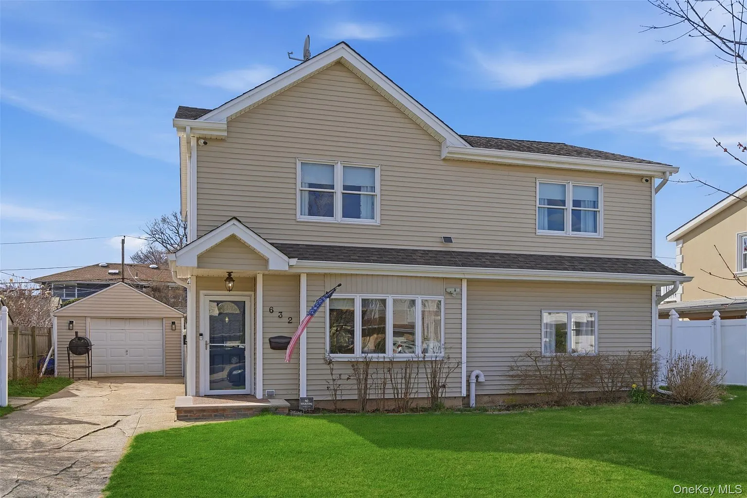 632 Wyngate Drive W photo 1
