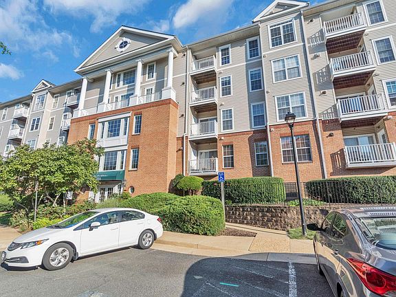 3rd image of 7011 Falls Reach Dr APT 408