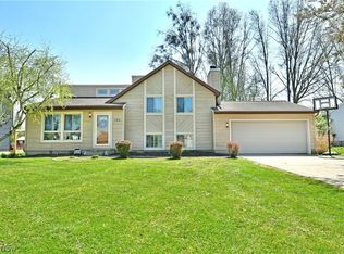 193 Chapel Hill Dr NW, Warren, OH 44483