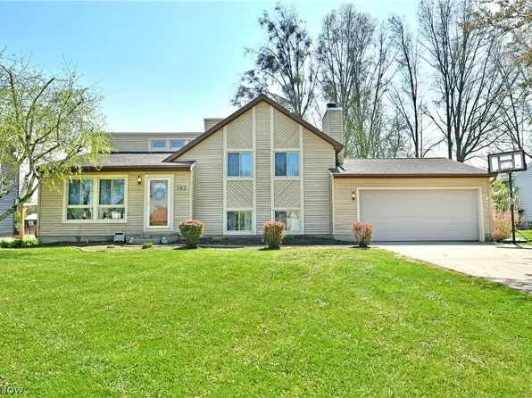 193 Chapel Hill Dr NW, Warren, OH 44483