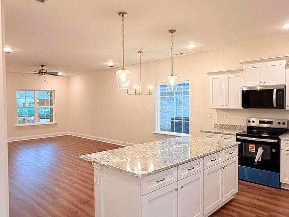 3rd image of 6082 River Birch Rd E