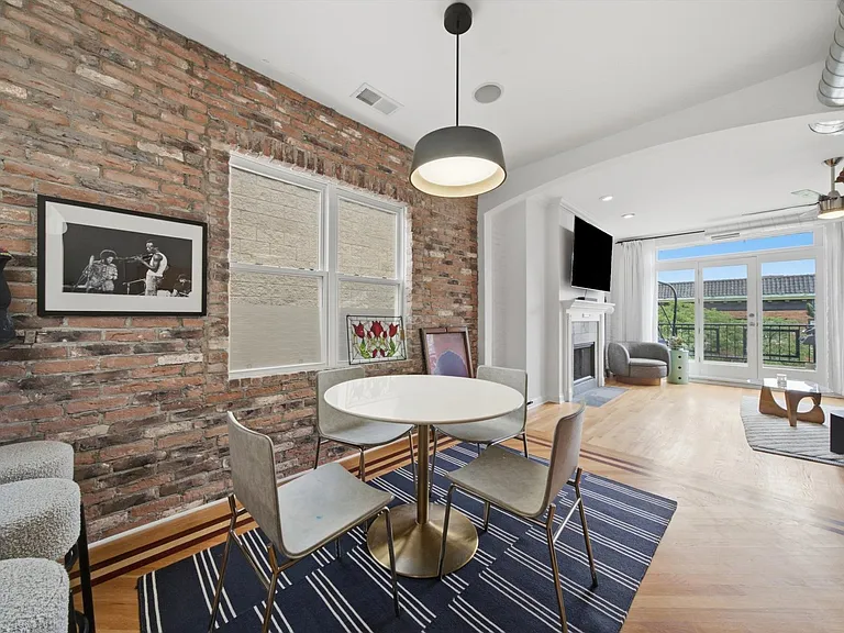 5302 N Winthrop Ave #4 — Photo 3