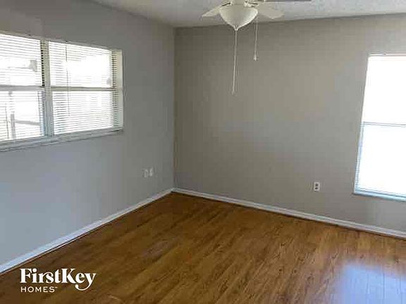 5th image of 834 Mendoza Dr