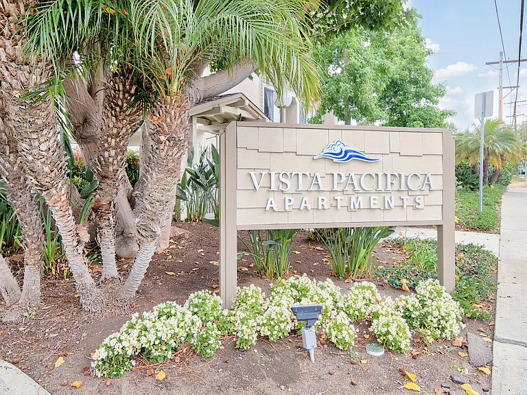 Vista Pacifica — Photo 9
