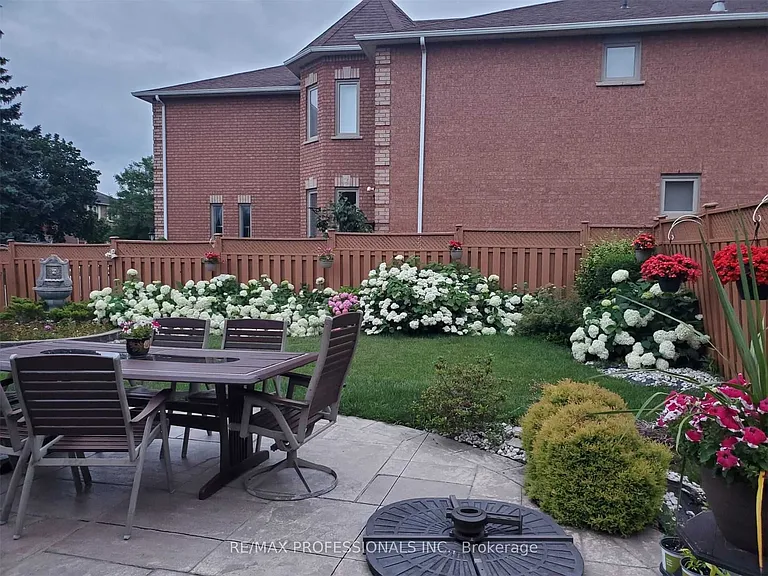 2078 Perran Dr — Photo 37