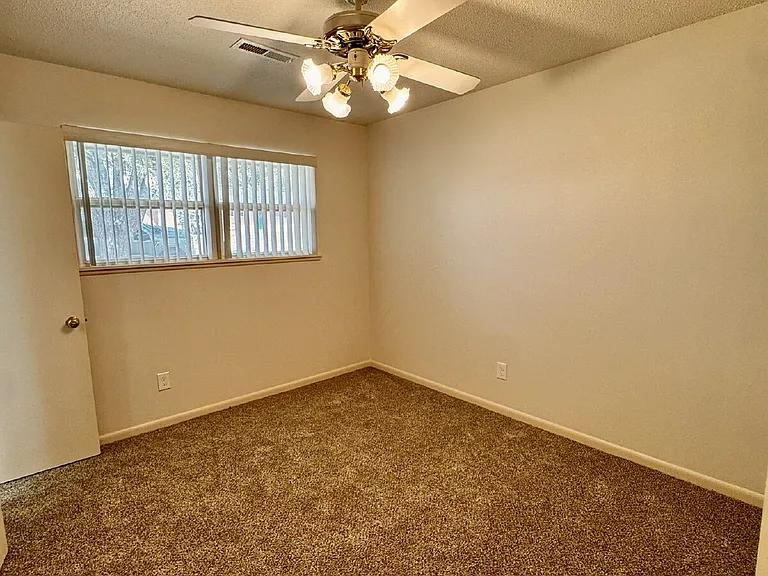 1821 S Beth Dr — Photo 13