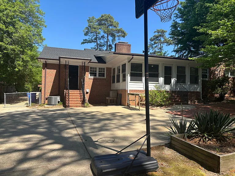 1513 Raeford Rd — Photo 34