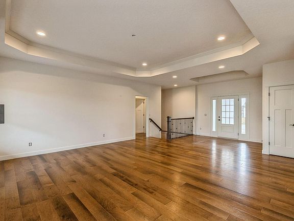 4th image of 420 S Emerald Ct