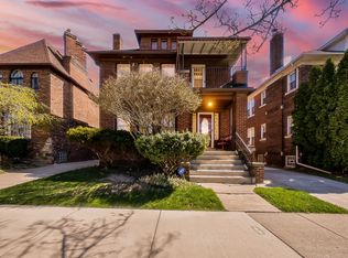 1346 Somerset Rd, Grosse Pointe, MI 48230