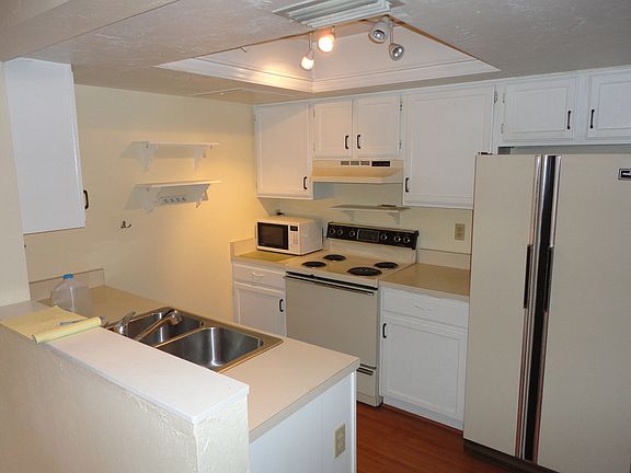 4th image of 5707 SW 10th Pl