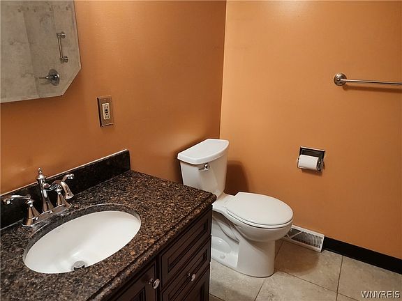 3rd image of 415 Columbia Ave