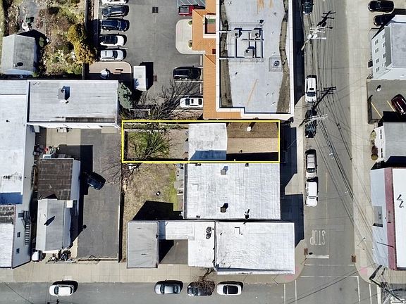 3rd image of 71 Honiss St