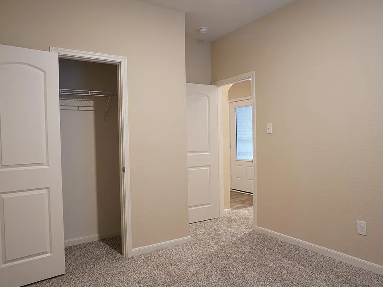 1823 Dahlia Way — Photo 9
