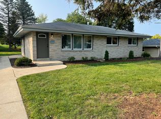 6601 Manchester Dr, Greendale, WI 53129