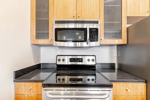 1421 Lombardy Aly #2D Photo 1