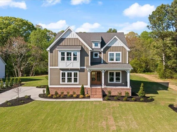 9008 Penny Rd, Raleigh, NC 27606
