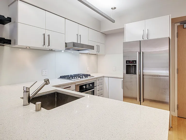 1840 Washington St #202 — Photo 3