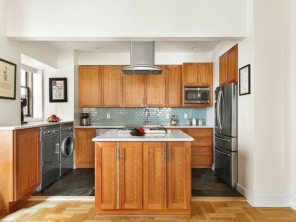 1st image of 50 Plaza St E APT 1C