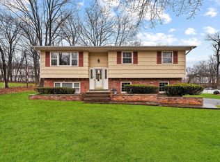 16 Lakeland Ave, Congers, NY 10920