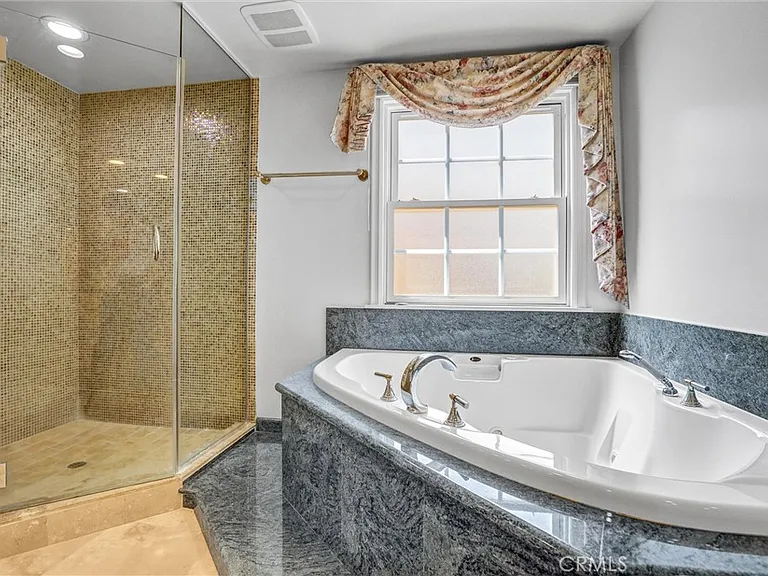 22715 America Way — Photo 17
