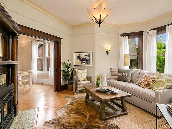 4th image of 7467 Woodlawn Ave NE #A