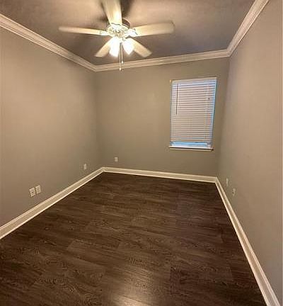 4th image of 3515 Broadway St