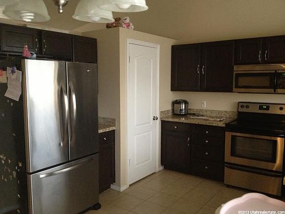 4th image of 3324 S Rose Hollow Ln