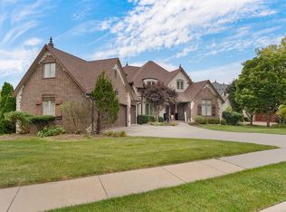 5909 S Brightwater Trail, Springfield, MO 65810