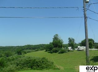 8503 Pawnee Ln, Plattsmouth, NE 68048
