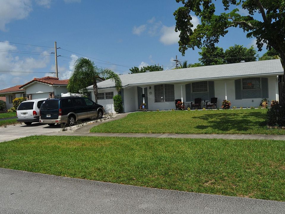 1st image of 2215 N 41st Ave