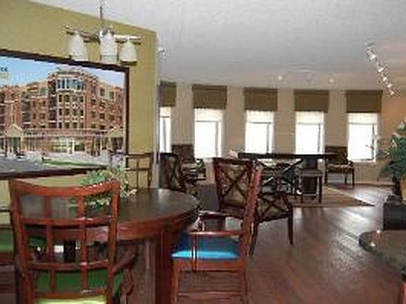 2nd image of 225 Main St Suite 211