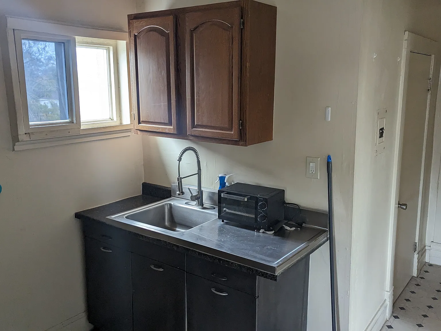 1 bed, 750 sqft, $850 — Photo 2