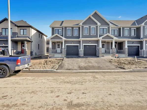 42 Sun Haven Ln, Thorold, ON L2V 0K7