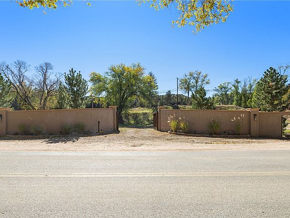 3rd image of 1414 Bishops Lodge Rd