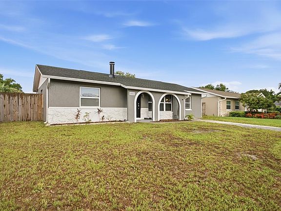 3rd image of 7941 Smoketree Ct